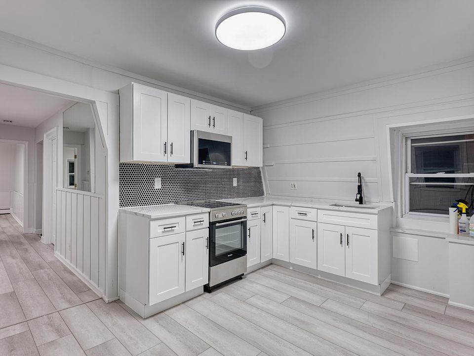 1st image of 82 Hollingsworth St #3