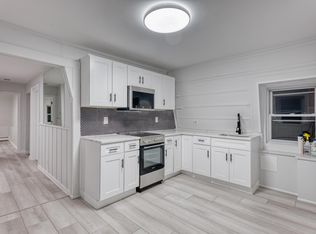 82 Hollingsworth St #3, Lynn, MA 01902