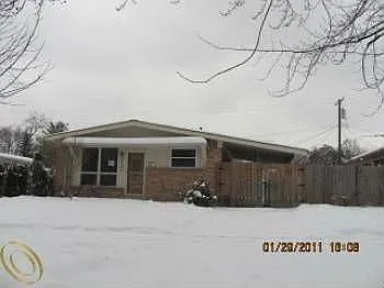 3707 Greenway Ave photo 1