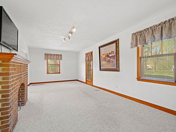 5th image of 523 W Harrison St