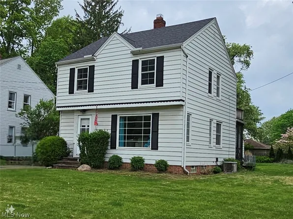 22530 Westwood Rd, Cleveland, OH 44126