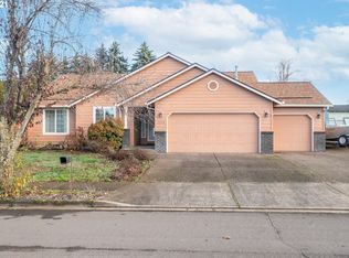 19524 Ashley Dr, Oregon City, OR 97045