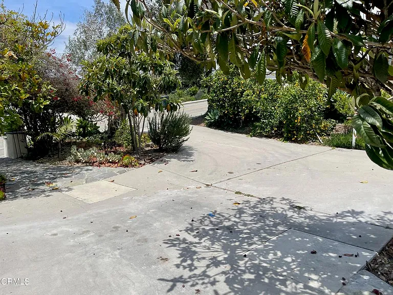 1148 Colina Vis — Photo 30
