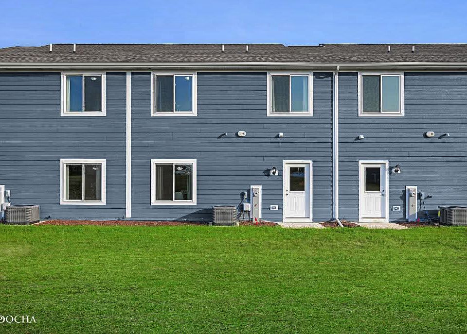 2nd image of 1129 Gillespie Ln