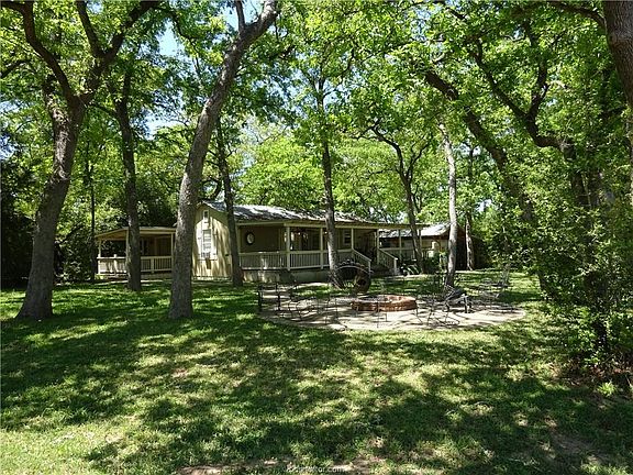 5th image of 704 Green Cove Dr