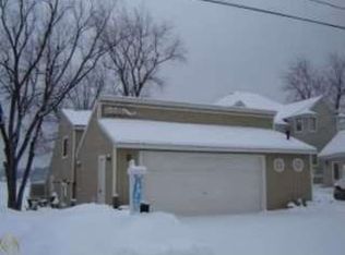 10219 Lakeside Dr, White Lake, MI