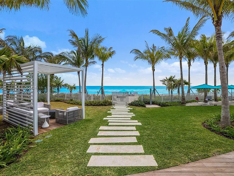 15701 Collins Ave #2103 — Photo 34