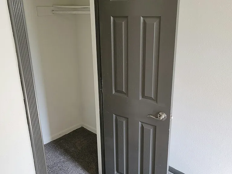 421 College Ave #202 — Photo 8
