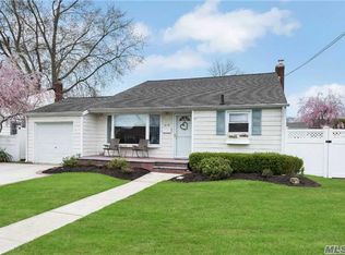416 Atlantic Ave, Massapequa Park, NY 11762
