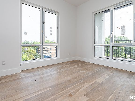 3rd image of 193 Graham Ave #6N