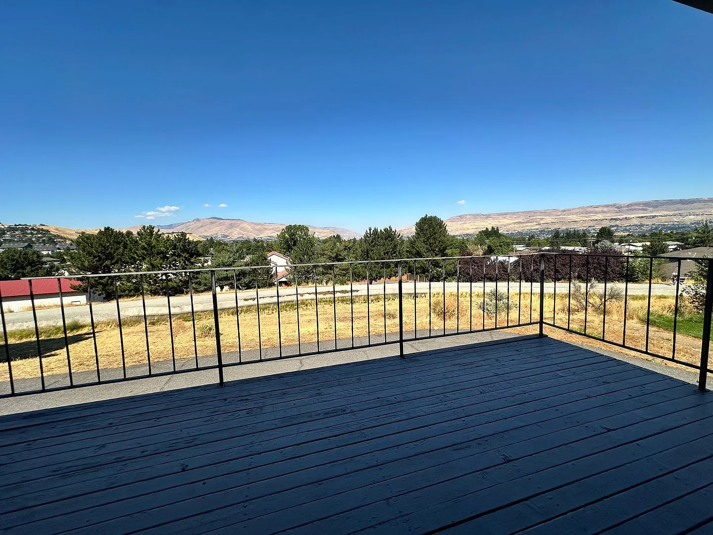 Spacious 2 Bed, 1 Bath Home with Bonus Room, Garage Access & Pet-Friendly! — Photo 3