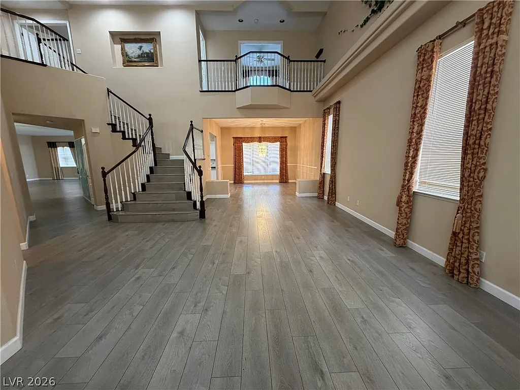 5 bed, 3.0 bath, 4298 sqft, $3,200 — Photo 4