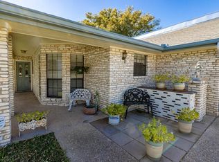 1807 Woodstone, Kerrville, TX 78028