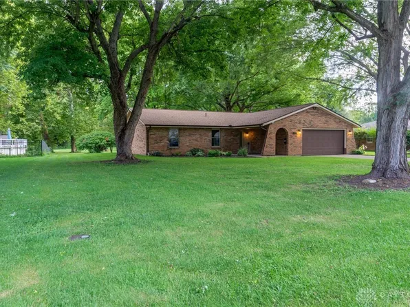 177 Sunny Brook Trl, Enon, OH 45323