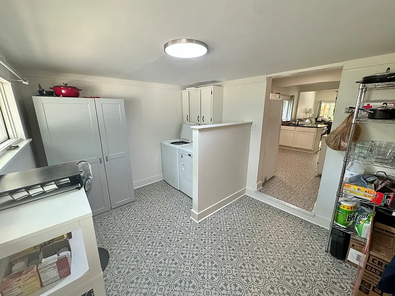 1005 N Waco Ave — Photo 13