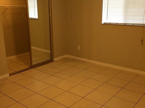 Bedroom 1-closet