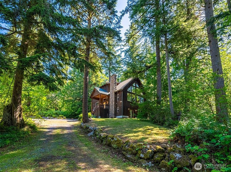 3rd image of 8574 Mount Baker Highway