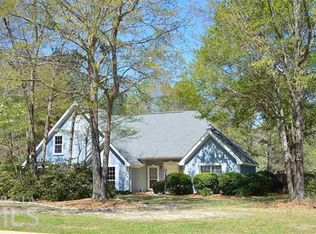 200 Southwick Dr, Bonaire, GA 31005