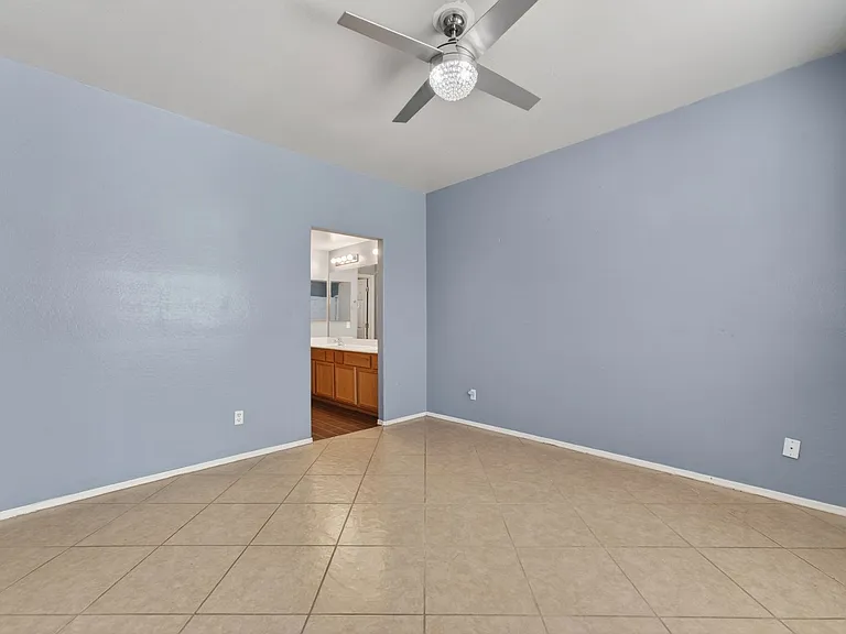 7306 S 14th St — Photo 15