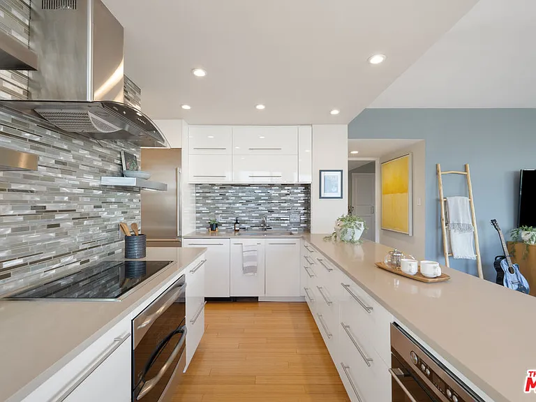 10433 Wilshire Blvd #301 — Photo 8