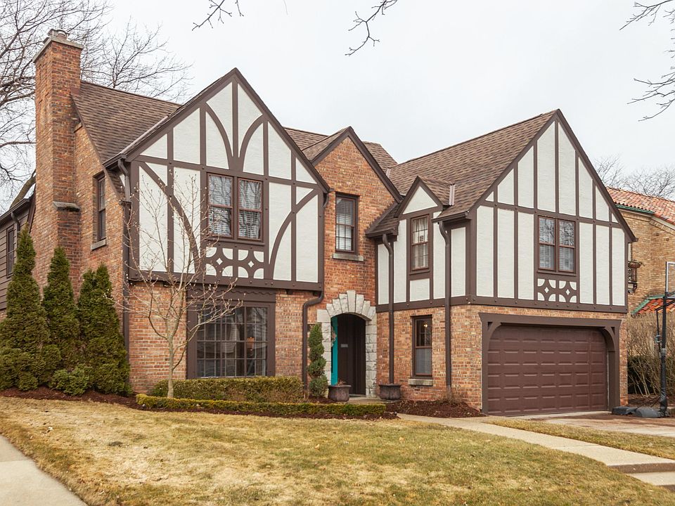 2nd image of 3916 N Ridgefield Cir