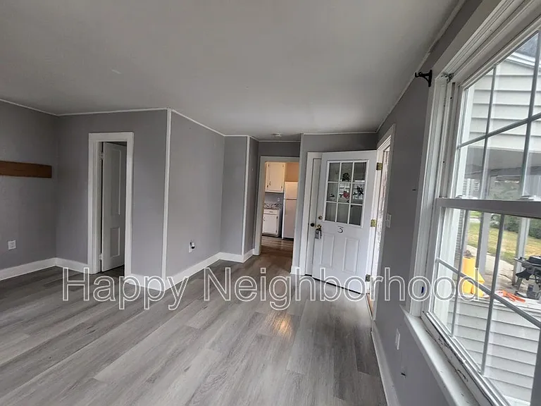 46 Maple St #3 — Photo 3