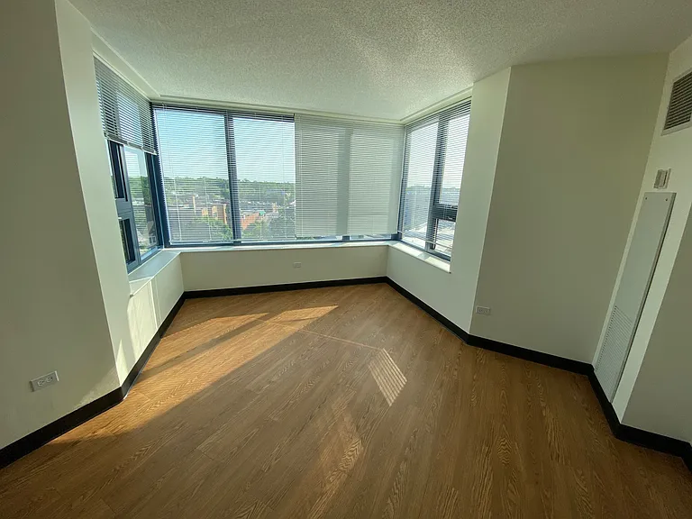 James Sneider Apartments — Photo 13