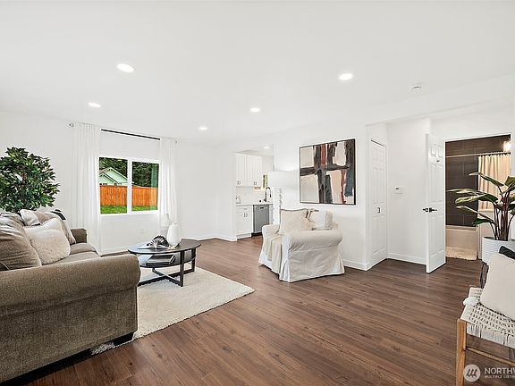 3rd image of 5118 S Cushman Avenue