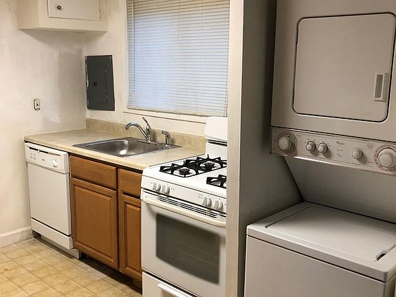 4th image of 607 Jefferson St