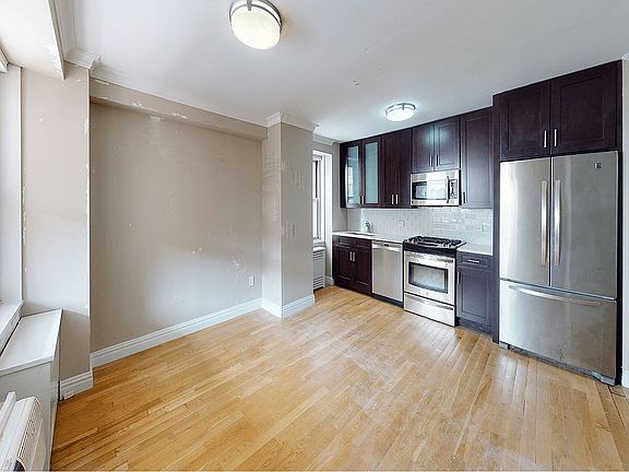 3rd image of 80 N Moore St #804J
