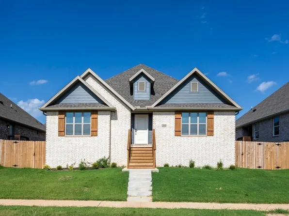 4300 SW Adams St, Bentonville, AR 72713