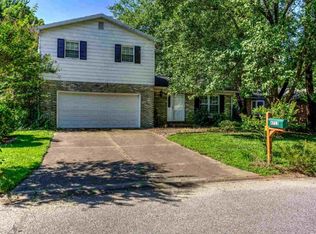 6713 Bayard Park Dr, Evansville, IN 47715