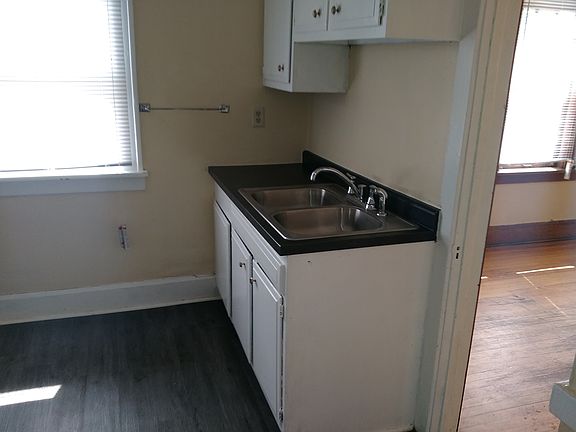 4th image of 1616 15th Ave