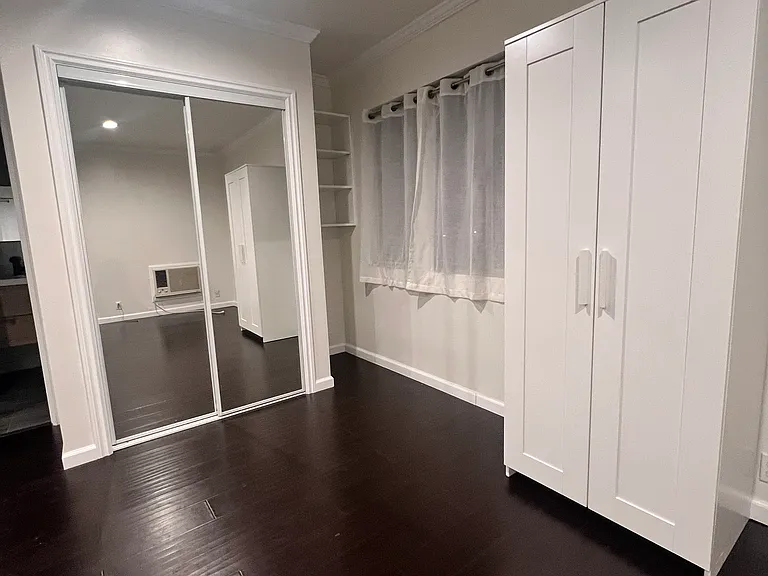 670 Lombardy Pl — Photo 5