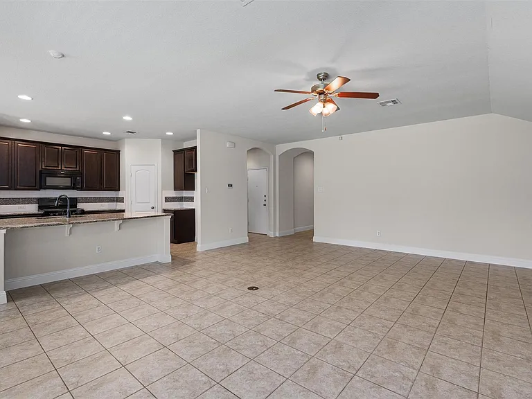 3021 Angelina Ct — Photo 9
