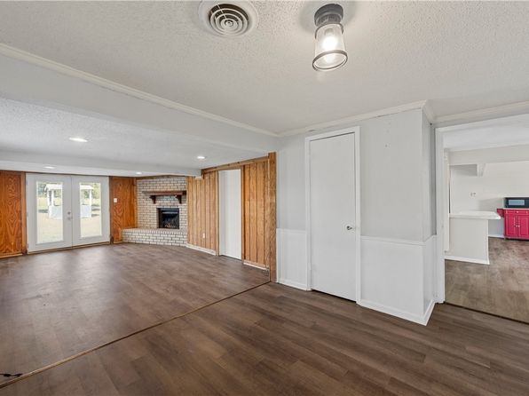 3166 Tokio Rd, West, TX 76691