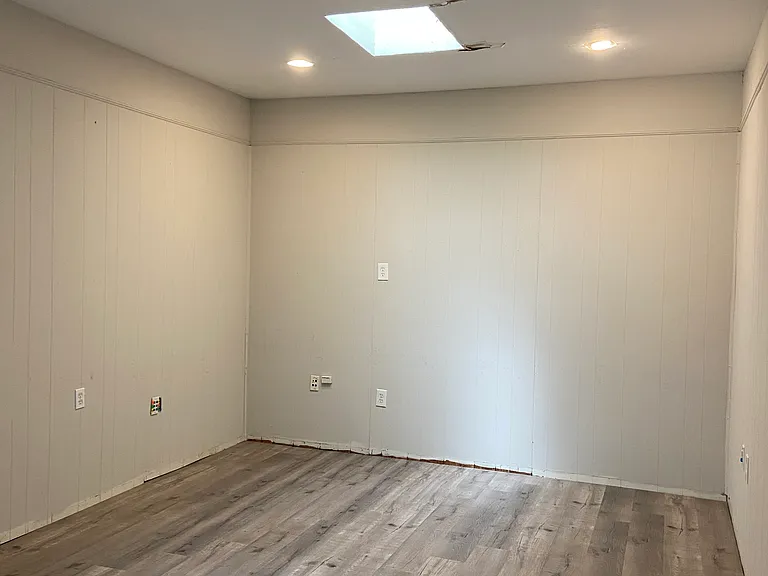 617 Loch Ln — Photo 33