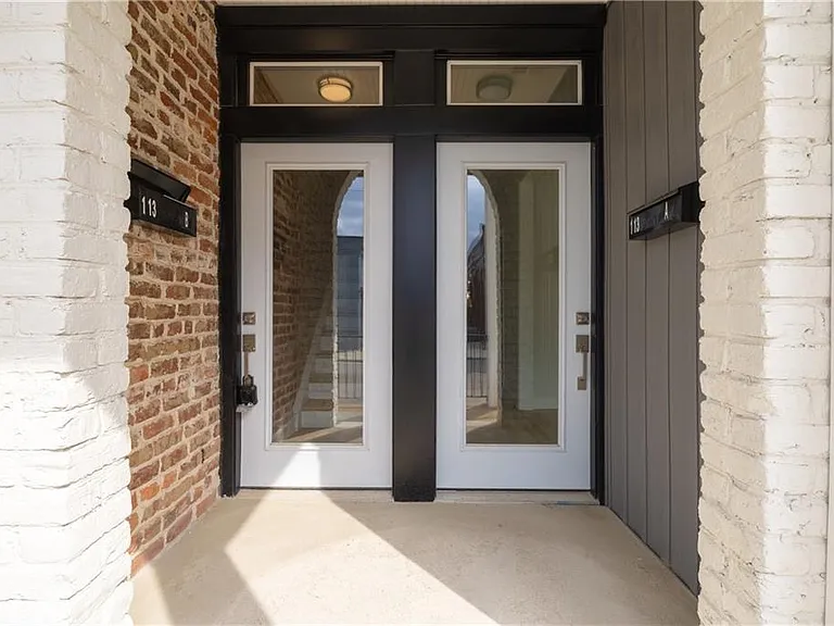 111 S Stafford Ave #B-2 — Photo 1