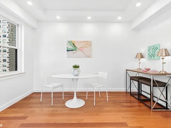 520 East 72nd Street image 3 of 19