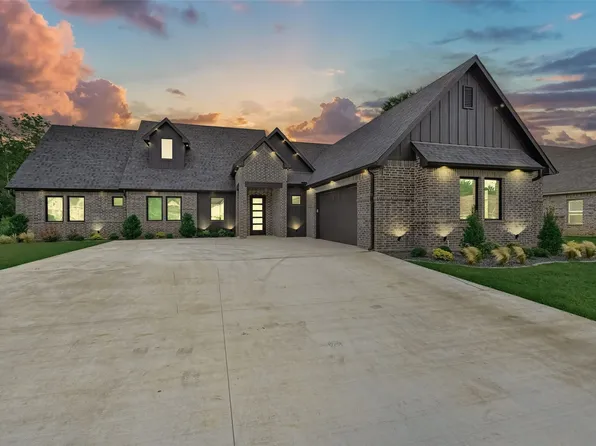 58 Lone Oak Blvd, Pottsboro, TX 75076