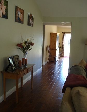 5th image of 582 Fairchild Ln