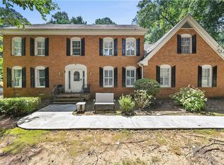 85 Shadow Lake Dr, Lilburn, GA 30047