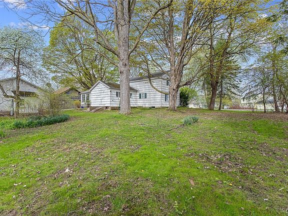 3rd image of 8198 Soule Rd