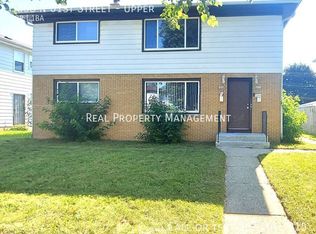 5858 N 61st St, Milwaukee, WI 53218