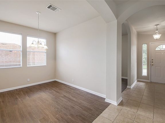 2nd image of 4711 Dorchester Heights Ln
