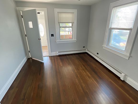 5th image of 2144 Evans St #1