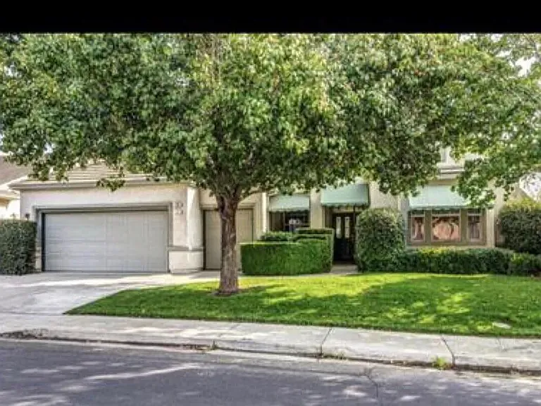 2 bed, 2.5 bath, 2156 sqft, $3,495 — Photo 1