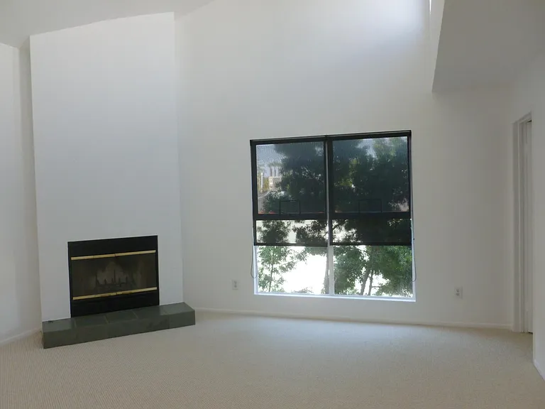 438 S Venice Blvd #5 — Photo 12