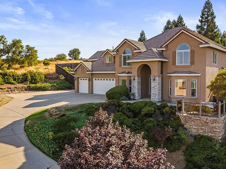 4066 Plateau Cir