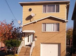 420 7th St, Harrison, NJ 07029